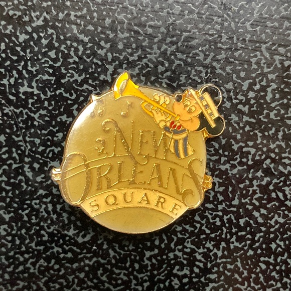 🎺 Mickey New Orleans Square Pin 🎺 - Picture 1 of 2